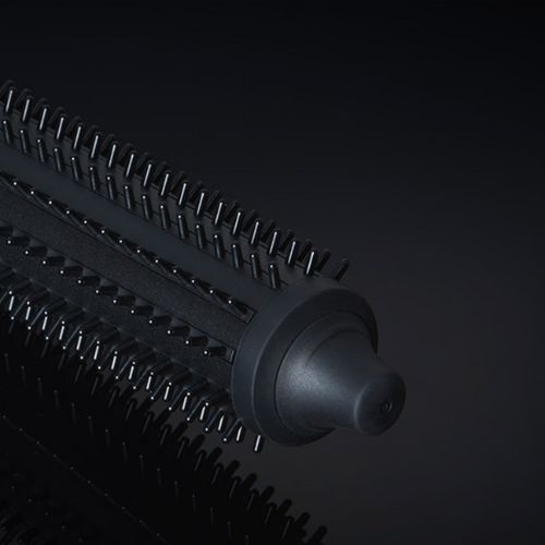 La brosse chauffante ghd offre un volume de la racine jusqu'aux pointes pour des coiffures élégantes et plus de mouvements.