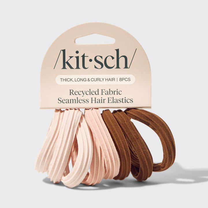 Élastiques KITSCH sans couture recyclés couleur bois de rose et rose nude disposés sur fond gris clair, accessoires cheveux écologiques pour coiffures élégantes.