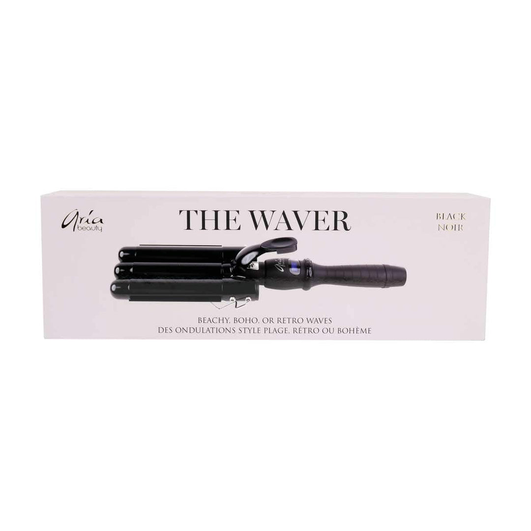 Boîte de présentation ARIA Beauty The Waver noire et rose pâle montrant un onduleur triple tube noir conçu pour réaliser des ondulations style plage, rétro ou bohème.