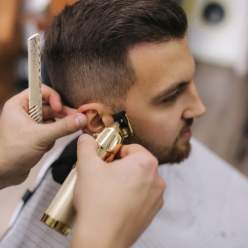Barbier & coiffure - Prendre RDV avec Alex Roy