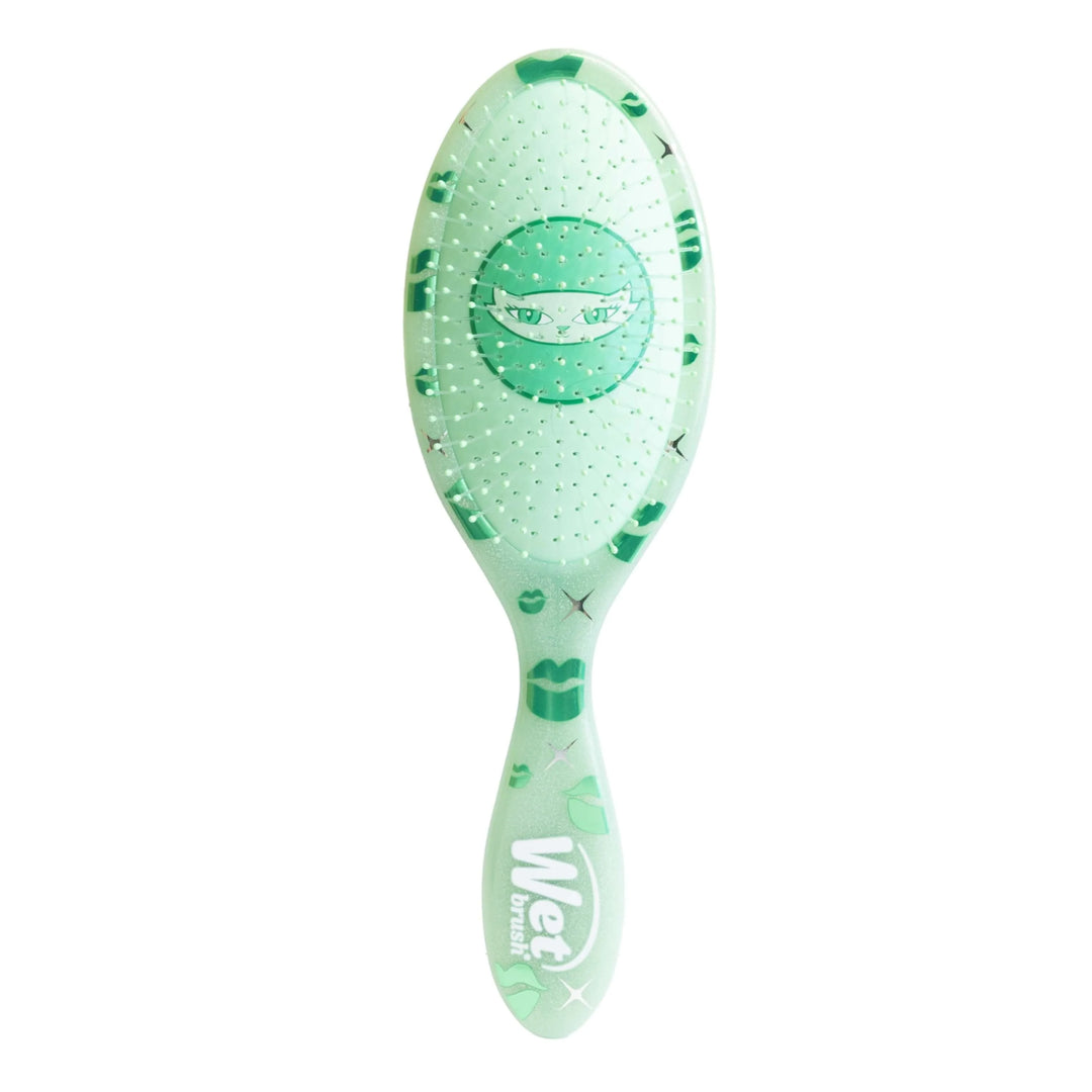 Dos de la brosse démêlante Wet Brush Bratz Jade vert menthe avec picots souples et motifs de lèvres verts.