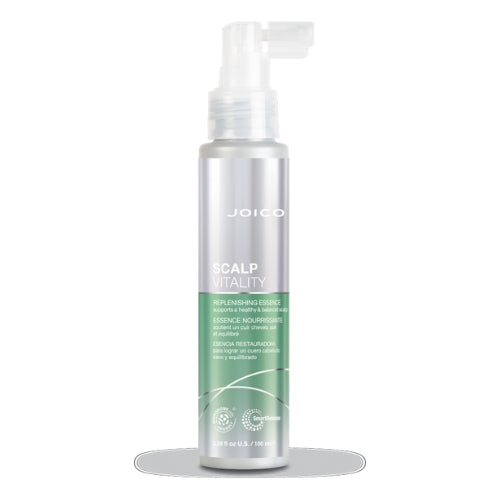 Flacon spray de 100 ml Joico Scalp Vitality Essence Nourrissante, finition argentée et verte, avec bouchon transparent et embout applicateur, sur fond blanc.