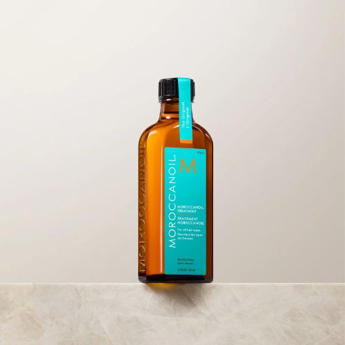 Le Traitement d'huile de Moroccanoil est le produit qui a été le pionnier des soins capillaires a créé le buzz mondial sur l'huile d'argan traitante.