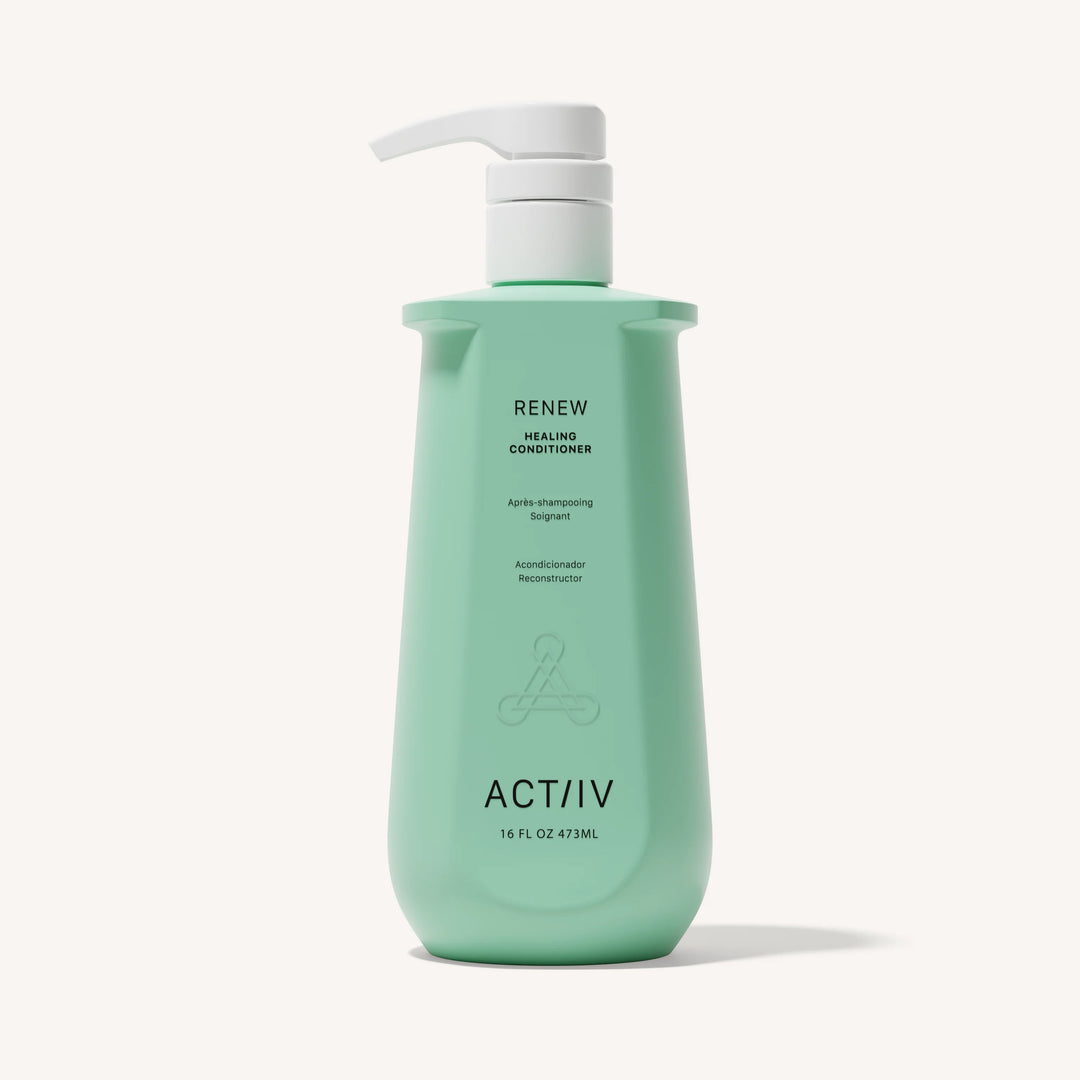 Après-shampoing ACT/IV Renew Healing Conditioner en flacon vert pastel avec pompe blanche, format 473 ml, présenté sur fond blanc minimaliste, soin capillaire réparateur et hydratant.