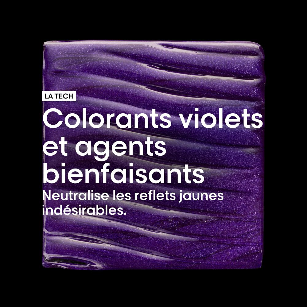 Texture violette du shampoing Vitamino Color Spectrum avec colorants violets et agents bienfaisants pour neutraliser les reflets jaunes indésirables.