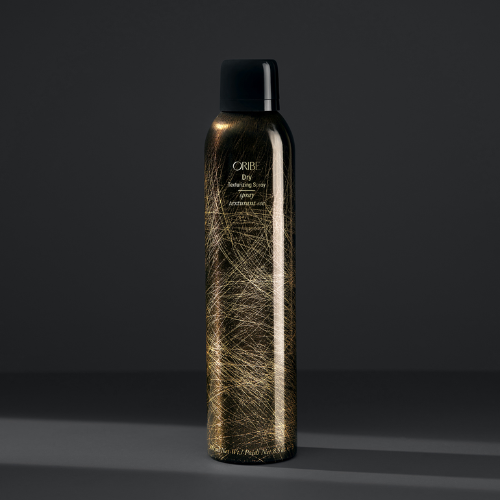 Des cheveux plus volumineux, plus beaux et plus glamour.  Ce spray sec révolutionnaire, qui est invisible, est pour cheveux secs et offre une texture séduisante et un volume incroyable.