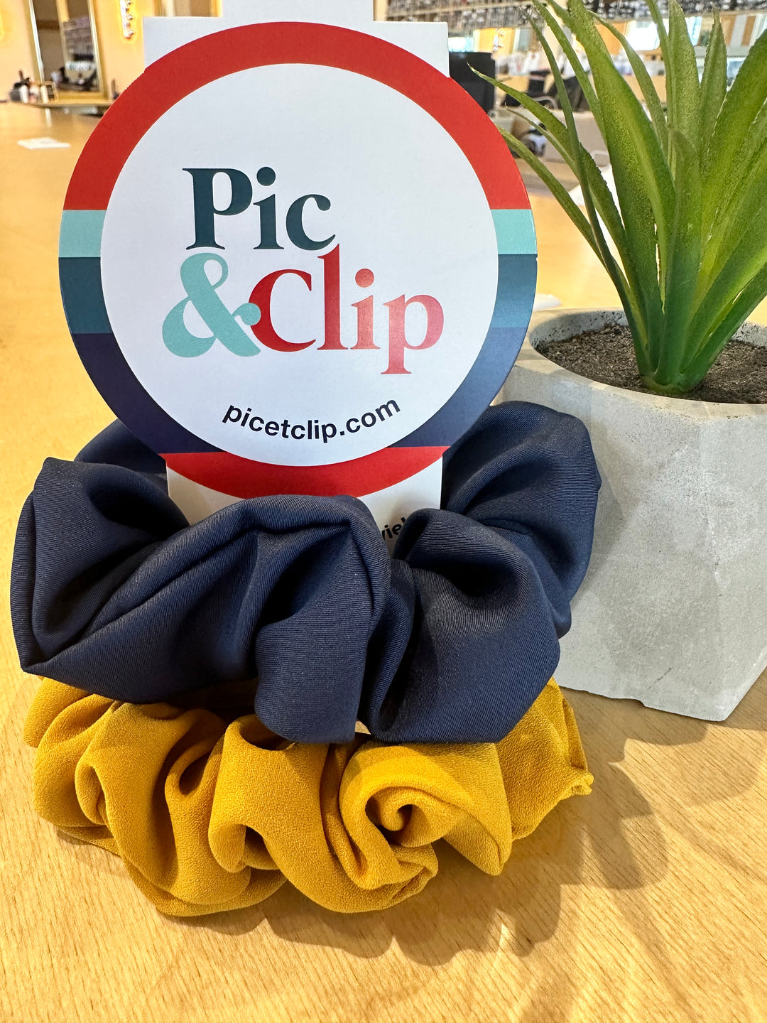 Duo of CHOUCHOUX navy blue satin and piqué yellow